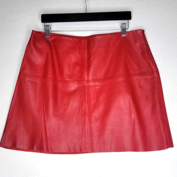 Parallel Dresses & Skirts - Parallel Read Leather Mini Skirt Size 12. #459